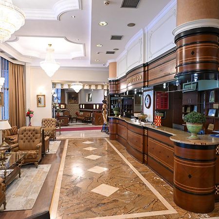 Stone Bridge Hotel Skopje Bagian luar foto