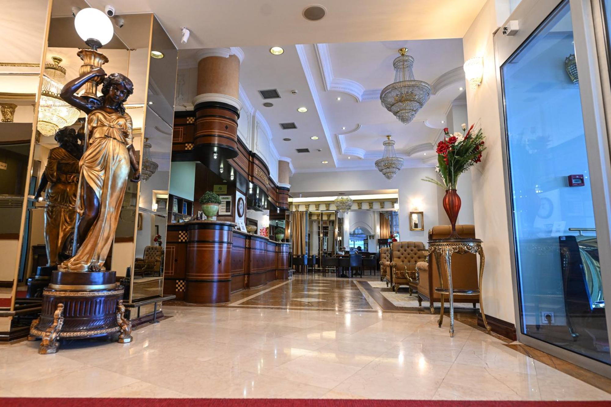 Stone Bridge Hotel Skopje Bagian luar foto